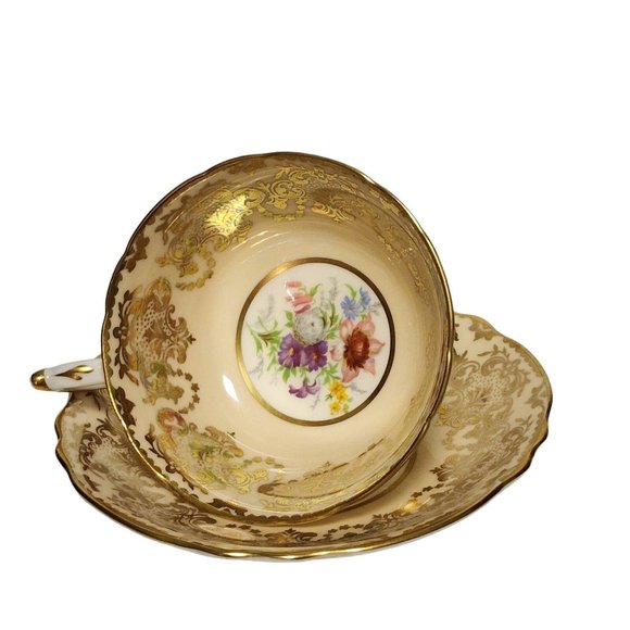 Vintage Paragon‎ Gold Floral Bouquet Filigree Teacup Cup & Saucer England - Picture 3 of 12